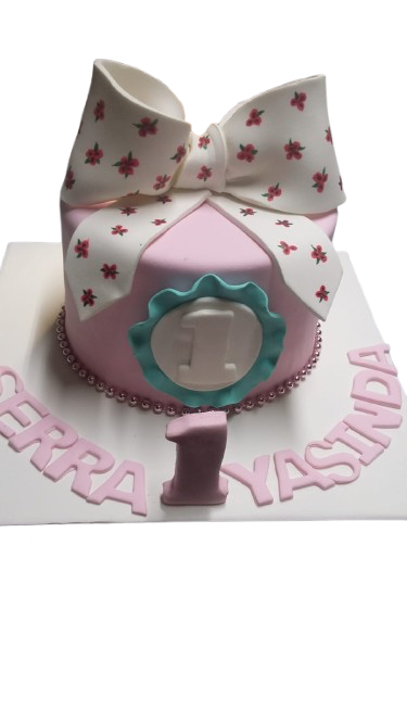 Çiçekli Fiyonk Butik Pasta